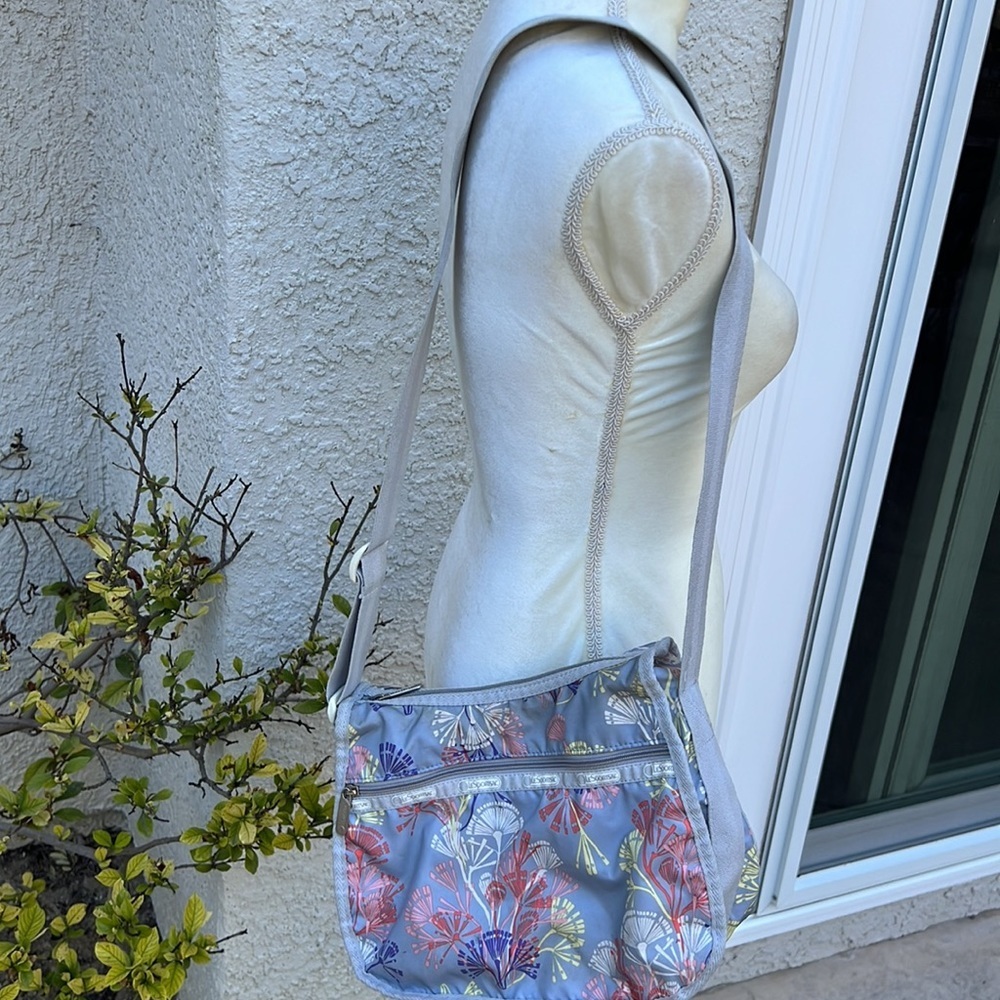 LeSportSac Light Grey/Floral Classic Nylon Crossbody Purse